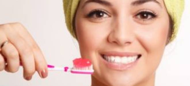 Как делают чистку зубов